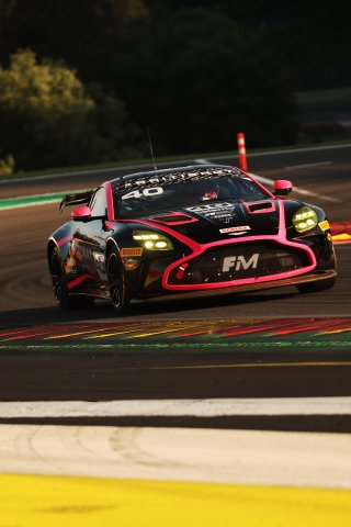 #40 - James Townsend / Joe Wheeler - Townsend Racing powered by Fox Motorsport - Aston Martin Vantage AMR GT4 Evo | SRO / JEP