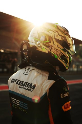 #59 - Mikey Porter - Optimum Motorsport - McLaren Artura GT4 | SRO / JEP