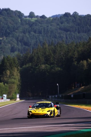 #59 - Luca Hopkinson / Josh Stanton - Optimum Motorsport - McLaren Artura GT4 | SRO \ JEP