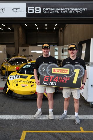 #59 - Mikey Porter / Josh Stanton - Optimum Motorsport - McLaren Artura GT4 | SRO / JEP