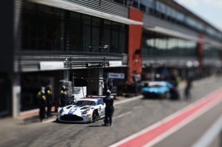 #7 - Andrew Howard / Ross Gunn - Beechdean Motorsport Ltd - Aston Martin Vantage AMR GT3 Evo | SRO / JEP