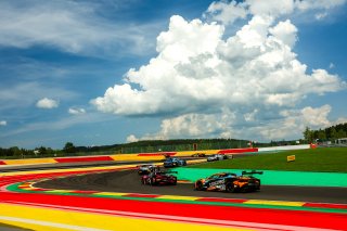 #77 - Morgan Tillbrook / Ben Barnicoat - Optimum Motorsport - McLaren 720S GT3 Evo | SRO / JEP