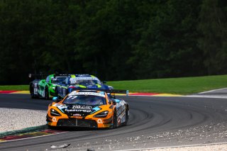#77 - Morgan Tillbrook / Ben Barnicoat - Optimum Motorsport - McLaren 720S GT3 Evo | SRO \ JEP