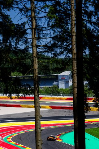 #77 - Morgan Tillbrook / Ben Barnicoat - Optimum Motorsport - McLaren 720S GT3 Evo
 | SRO \ JEP