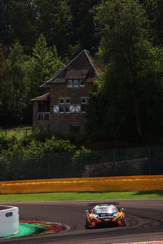 #77 - Morgan Tillbrook / Ben Barnicoat - Optimum Motorsport - McLaren 720S GT3 Evo | SRO \ JEP