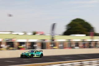 #21 - Will Orton / Jessica Hawkins - MK Racing - Aston Martin Vantage AMR GT4 Evo | SRO / JEP