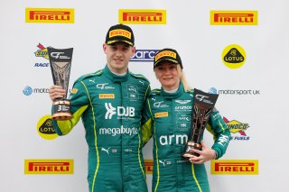 #21 - Will Orton / Jessica Hawkins - MK Racing - Aston Martin Vantage AMR GT4 Evo | SRO / JEP