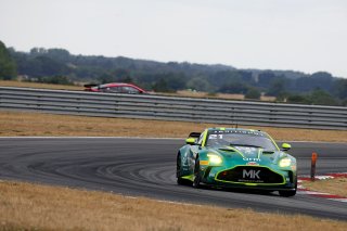 #21 - Will Orton / Jessica Hawkins - MK Racing - Aston Martin Vantage AMR GT4 Evo | SRO / JEP