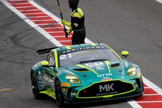 #21 - Will Orton / Jessica Hawkins - MK Racing - Aston Martin Vantage AMR GT4 Evo | SRO / JEP