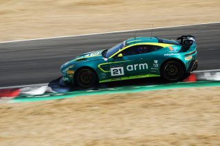 #21 - Will Orton / Jessica Hawkins - MK Racing - Aston Martin Vantage AMR GT4 Evo | SRO / JEP