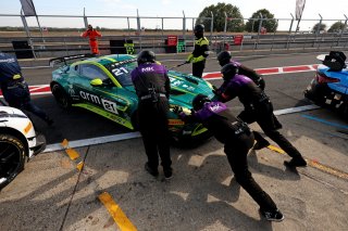 #21 - Will Orton / Jessica Hawkins - MK Racing - Aston Martin Vantage AMR GT4 Evo | SRO / JEP