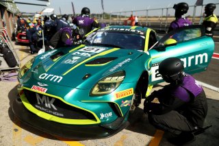 #21 - Will Orton / Jessica Hawkins - MK Racing - Aston Martin Vantage AMR GT4 Evo | SRO / JEP