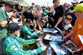 #21 - Will Orton / Jessica Hawkins - MK Racing - Aston Martin Vantage AMR GT4 Evo | SRO / JEP