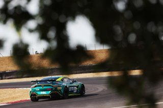 #21 - Will Orton / Jessica Hawkins - MK Racing - Aston Martin Vantage AMR GT4 Evo | SRO / JEP