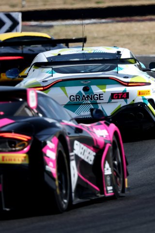 #27 - Daniel Lavery / Darren Turner - Grange Racing with FSR - Aston Martin Vantage AMR GT4 Evo | SRO / JEP