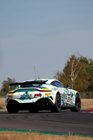 #27 - Daniel Lavery / Darren Turner - Grange Racing with FSR - Aston Martin Vantage AMR GT4 Evo | SRO / JEP