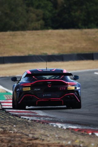 #40 - James Townsend / Joe Wheeler - Townsend Racing powered by Fox Motorsport - Aston Martin Vantage AMR GT4 Evo | SRO / JEP