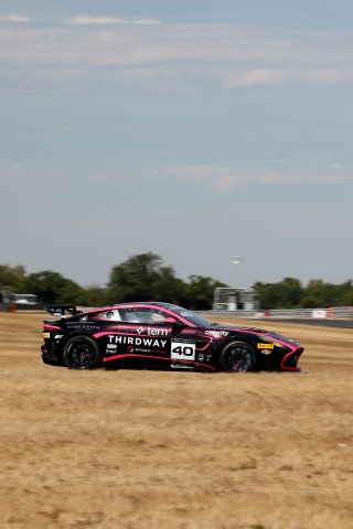 #40 - James Townsend / Joe Wheeler - Townsend Racing powered by Fox Motorsport - Aston Martin Vantage AMR GT4 Evo | SRO / JEP