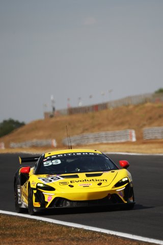 #59 - Josh Stanton / George Gamble - Optimum Motorsport - McLaren Artura GT4 | SRO / JEP