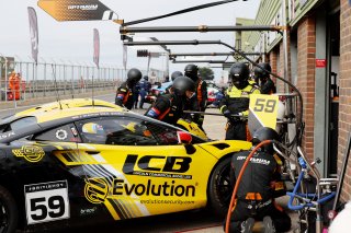 #59 - Josh Stanton / George Gamble - Optimum Motorsport - McLaren Artura GT4 | SRO / JEP