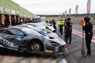 #69 - Steven Lake / Dean Macdonald - Orange Racing by JMH - McLaren 720S GT3 Evo | SRO / JEP
