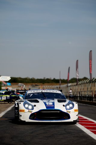 #7 - Andrew Howard / Ross Gunn - Beechdean Motorsport Ltd - Aston Martin Vantage AMR GT3 Evo | SRO / JEP