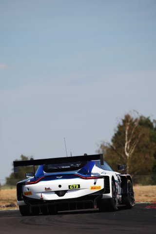 #7 - Andrew Howard / Ross Gunn - Beechdean Motorsport Ltd - Aston Martin Vantage AMR GT3 Evo | SRO / JEP