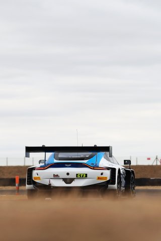 #7 - Andrew Howard / Ross Gunn - Beechdean Motorsport Ltd - Aston Martin Vantage AMR GT3 Evo | SRO / JEP