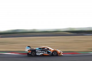 #77 - Morgan Tillbrook / Ben Barnicoat - Optimum Motorsport - McLaren 720S GT3 Evo | SRO / JEP