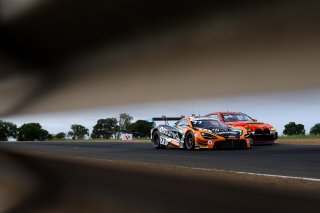#77 - Morgan Tillbrook / Ben Barnicoat - Optimum Motorsport - McLaren 720S GT3 Evo | SRO / JEP