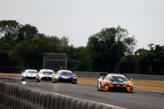 #77 - Morgan Tillbrook / Ben Barnicoat - Optimum Motorsport - McLaren 720S GT3 Evo | SRO / JEP