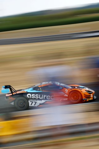 #77 - Morgan Tillbrook / Ben Barnicoat - Optimum Motorsport - McLaren 720S GT3 Evo | SRO / JEP