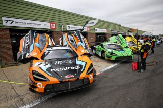 #77 - Morgan Tillbrook / Ben Barnicoat - Optimum Motorsport - McLaren 720S GT3 Evo | SRO / JEP