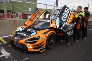 #77 - Morgan Tillbrook / Ben Barnicoat - Optimum Motorsport - McLaren 720S GT3 Evo | SRO / JEP
