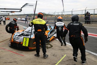 #77 - Morgan Tillbrook / Ben Barnicoat - Optimum Motorsport - McLaren 720S GT3 Evo | SRO / JEP