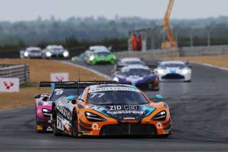 #77 - Morgan Tillbrook / Ben Barnicoat - Optimum Motorsport - McLaren 720S GT3 Evo | SRO / JEP