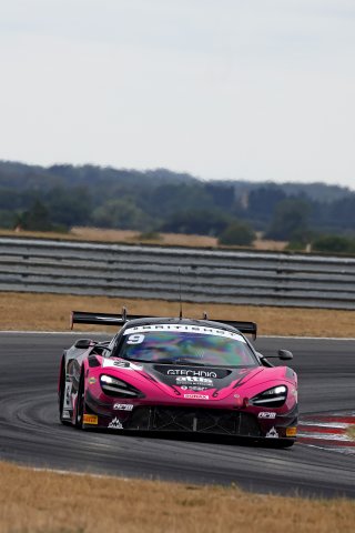 #9 - Mark Smith / Martin Plowman - Paddock Motorsport - McLaren 720S GT3 Evo | SRO / JEP