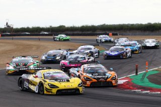 #90 - Marc Warren / Jack Brown - Optimum Motorsport - McLaren 720S GT3 Evo | SRO / JEP