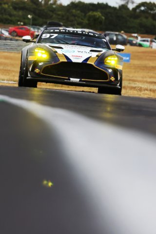 #97 - John Hartshorne / Jonny Adam - Stratton Motorsport - Aston Martin Vantage AMR GT4 Evo | SRO / JEP