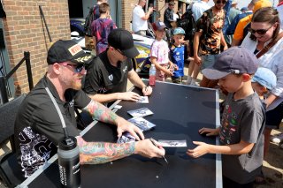 Pit walk and autograph session | SRO / JEP