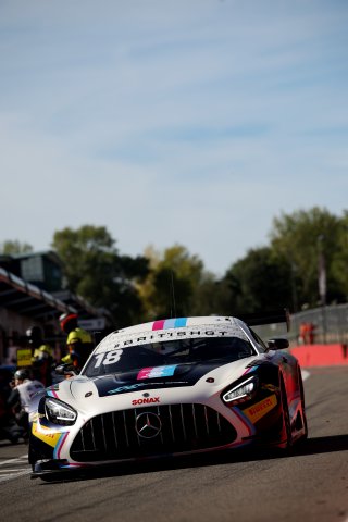 #18 - 2 Seas Motorsport - Kevin TSE - Chris LULHAM - Mercedes-AMG GT3 EVO | SRO / JEP