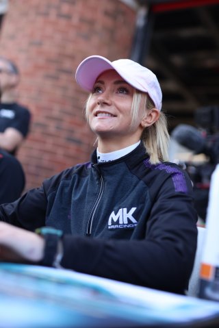 #21 - MK Racing - Jessica HAWKINS - Aston Martin Vantage AMR GT4 EVO | SRO / JEP