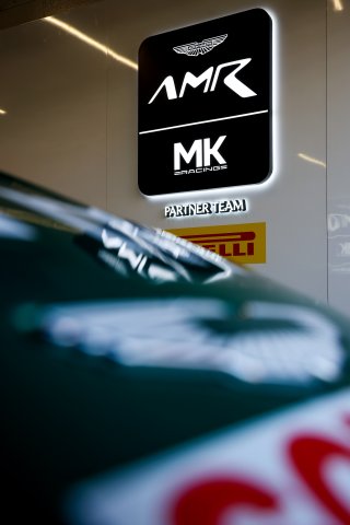 #21 - MK Racing - Will ORTON - Jessica HAWKINS - Aston Martin Vantage AMR GT4 EVO | SRO / JEP