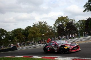 #40 - Townsend Racing powered by Fox Motorsport - James TOWNSEND - Aston Martin Vantage AMR GT4 EVO | SRO / JEP