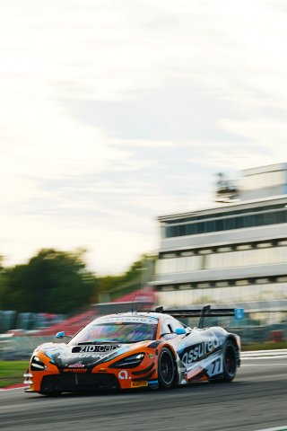 #77 - Optimum Motorsport - Morgan TILLBROOK - Ben BARNICOAT - McLaren 720S GT3 EVO | SRO / JEP