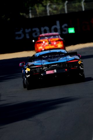 #84 - Paddock Motorsport - Revie LAKE - Blake ANGLISS - McLaren Artura GT4 | SRO / JEP