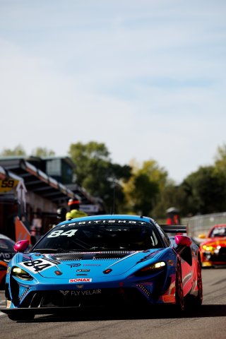 #84 - Paddock Motorsport - Revie LAKE - Blake ANGLISS - McLaren Artura GT4 | SRO / JEP