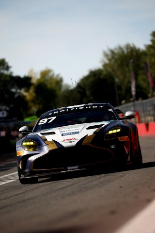 #97 - GBR Stratton Motorsport - John HARTSHORNE - Jordan COLLARD - Aston Martin Vantage AMR GT4 EVO | SRO / JEP