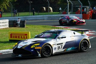 #97 - GBR Stratton Motorsport - John HARTSHORNE - Jordan COLLARD - Aston Martin Vantage AMR GT4 EVO | SRO / JEP