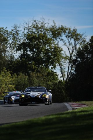#97 - GBR Stratton Motorsport - John HARTSHORNE - Jordan COLLARD - Aston Martin Vantage AMR GT4 EVO | SRO / JEP